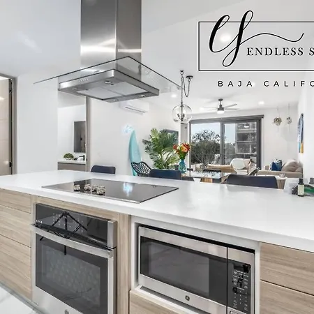 Endless Summer - 2Bed 2Bath Condo - Seasonly Heated Pool With Ocean Views - 5Min Walk To Beach - Fibre Internet - Sleeps 6