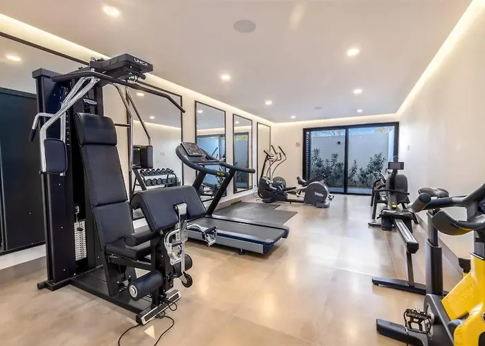 Endless Summer - Award Winning 2bed 2bath - Heated Rooftop Pool With Ocean Views - Gym - 5min Walk To - Fiber Internet - Sleeps 6 * Cabo San Lucas