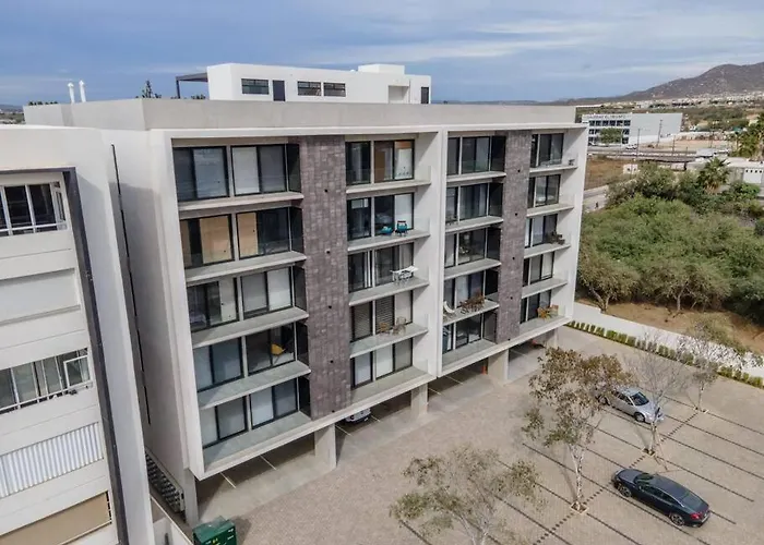 Holiday home Endless Summer - Award Winning 2Bed 2Bath Condo - Heated Rooftop Pool With Ocean Views - Gym - 5Min Walk To Beach - Fiber Internet - Sleeps 6