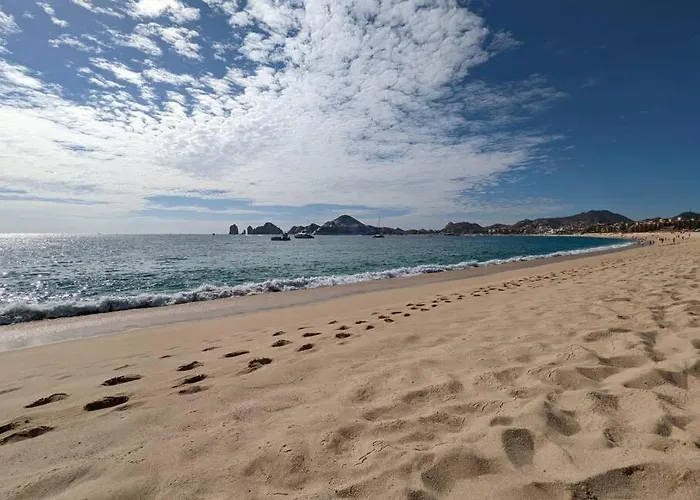 Endless Summer - Award Winning 2Bed 2Bath Condo - Heated Rooftop Pool With Ocean Views - Gym - 5Min Walk To Beach - Fiber Internet - Sleeps 6