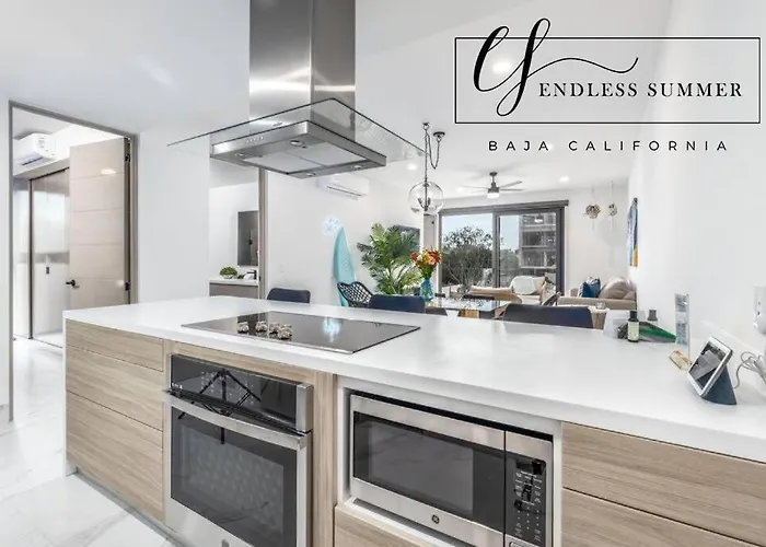 Endless Summer - Award Winning 2Bed 2Bath Condo - Heated Rooftop Pool With Ocean Views - Gym - 5Min Walk To Beach - Fiber Internet - Sleeps 6 Holiday home Cabo San Lucas