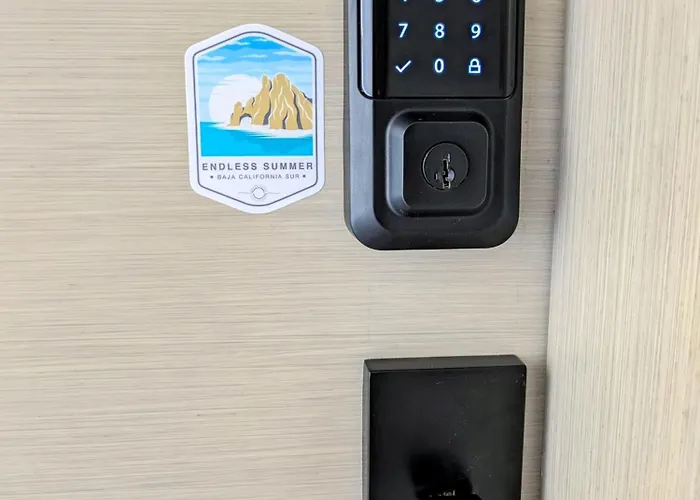 Сasa de vacaciones Endless Summer - Award Winning 2bed 2bath - Heated Rooftop Pool With Ocean Views - Gym - 5min Walk To - Fiber Internet - Sleeps 6 Cabo San Lucas