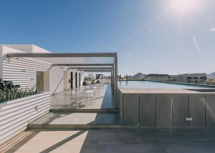 Holiday home Endless Summer - Award Winning 2Bed 2Bath Condo - Heated Rooftop Pool With Ocean Views - Gym - 5Min Walk To Beach - Fiber Internet - Sleeps 6