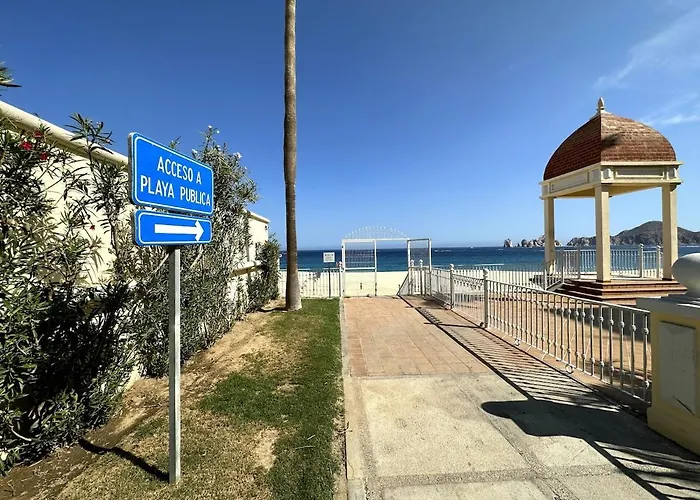 Endless Summer - Award Winning 2bed 2bath - Heated Rooftop Pool With Ocean Views - Gym - 5min Walk To - Fiber Internet - Sleeps 6 Ferienhaus